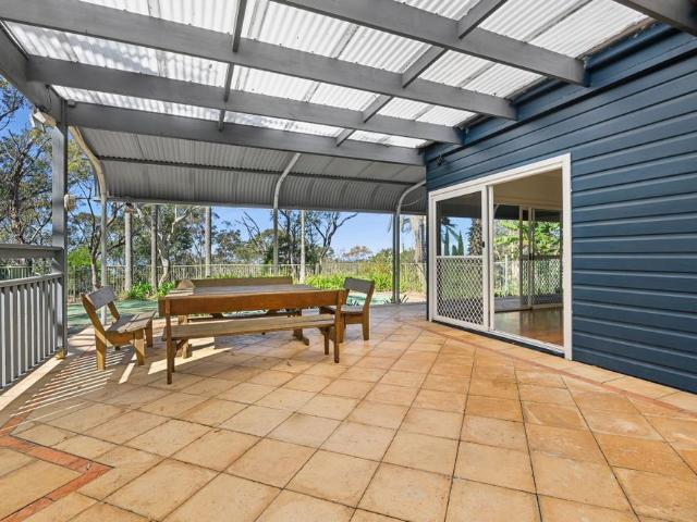 5 Bedroom Family Home in Tranquil Ingleside with Ocean Views