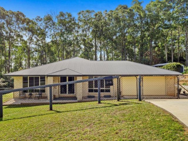 5 Bedroom Family Home On 1.5 Acres