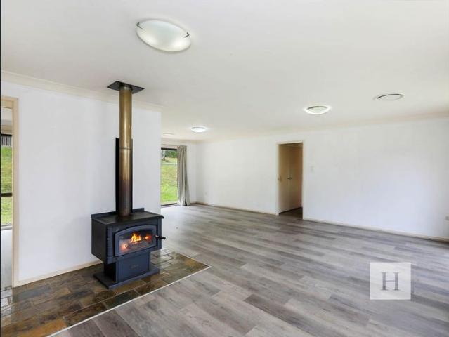 5 Bedroom family home on acerage