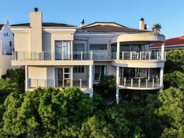 5 bedroom family home with incredibl.