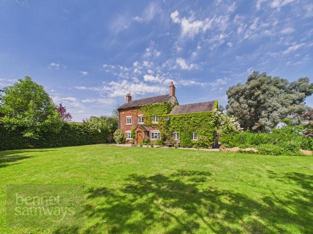 5 bedroom farm house for sale