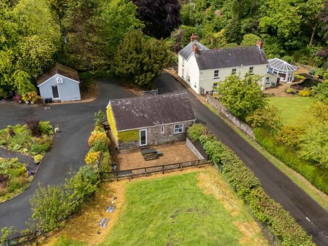 5 bedroom farm house for sale