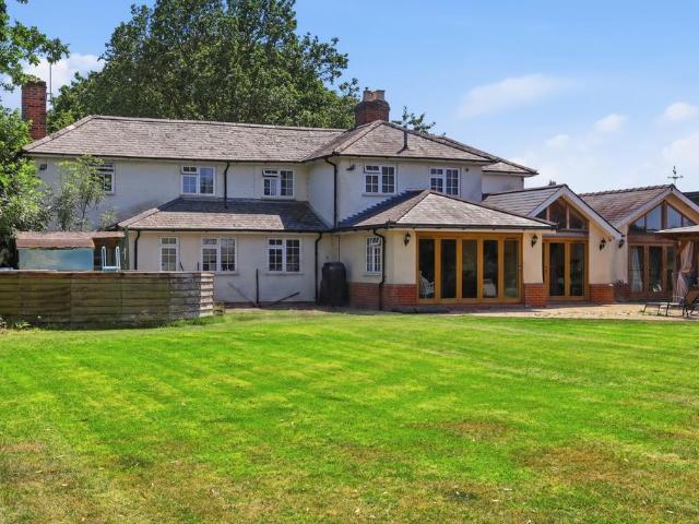 5 bedroom farm house for sale