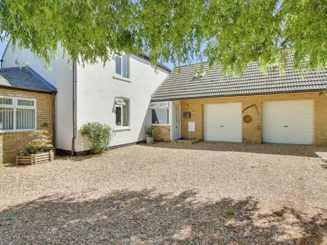 5 bedroom farm house for sale