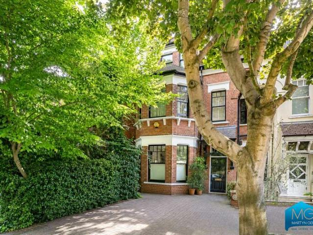 5 Bedroom Flat