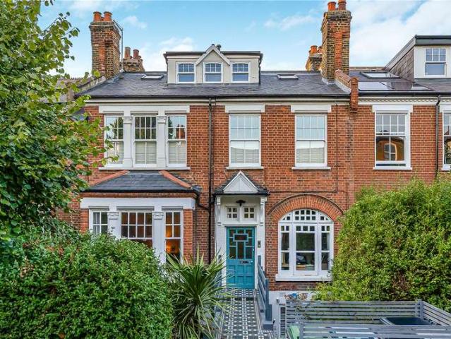 5 Bedroom Flat