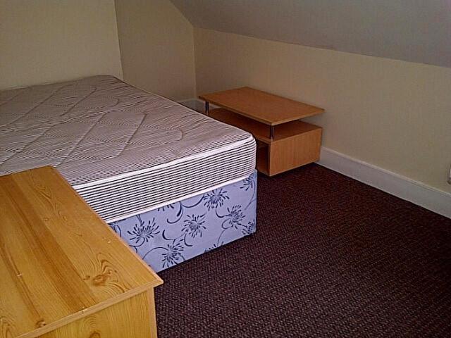 5 Bedroom Flat To Rent In Cowley Road, Oxford, OX4