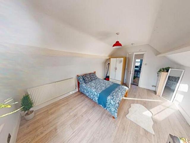 5 Bedroom Flat To Rent In Flat, Derby Road, Nottingham, NG7