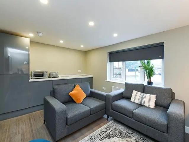 5 Bedroom Flat To Rent In Fletcher Road, Beeston, NG9
