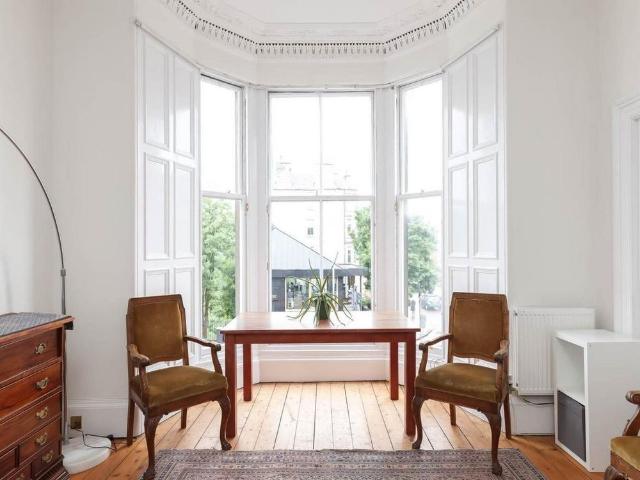 5 bedroom flat to rent
