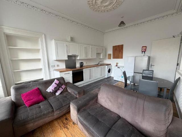 5 bedroom flat to rent