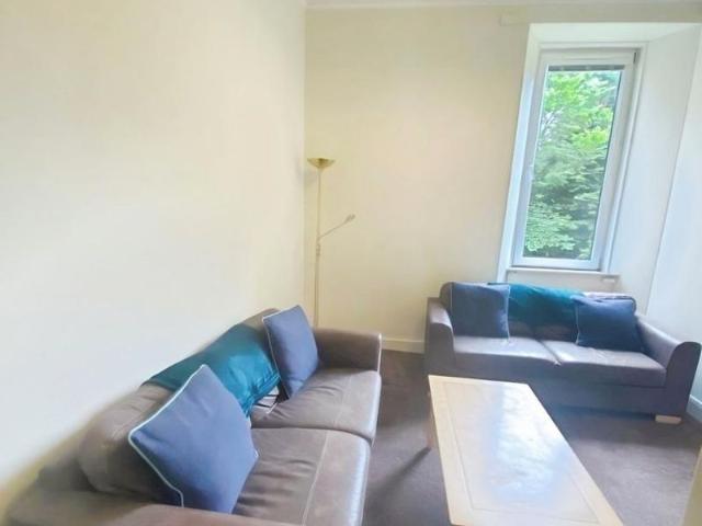 5 bedroom flat to rent