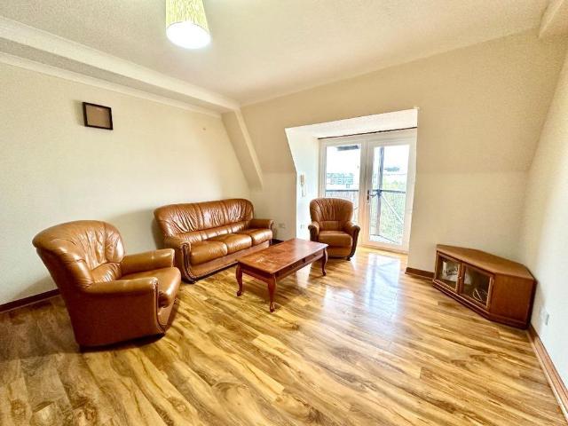 5 bedroom flat to rent