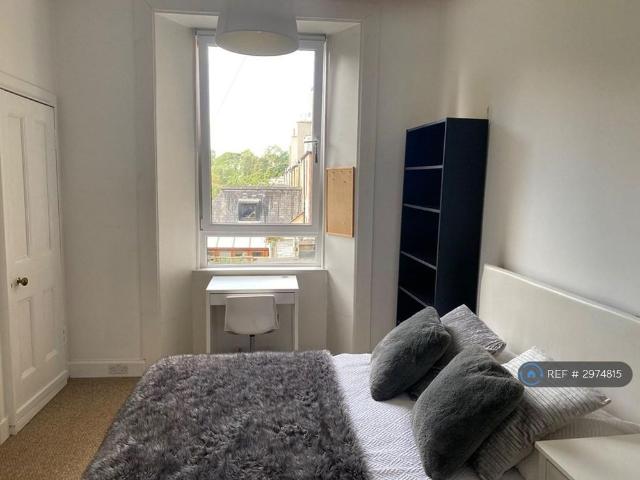 5 bedroom flat to rent