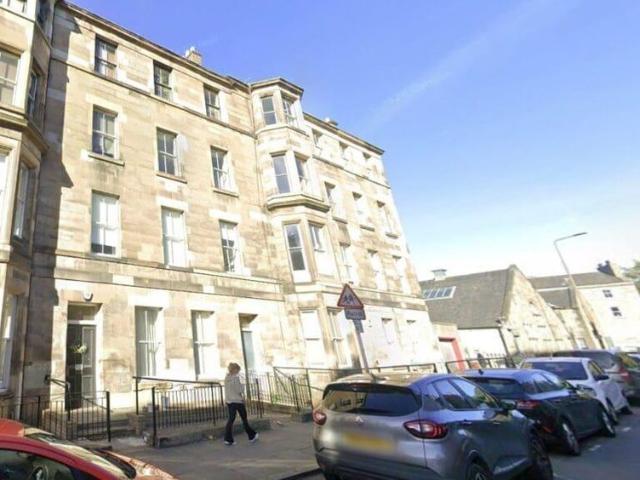 5 bedroom flat to rent
