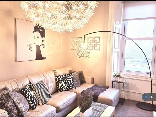 5 bedroom flat to rent