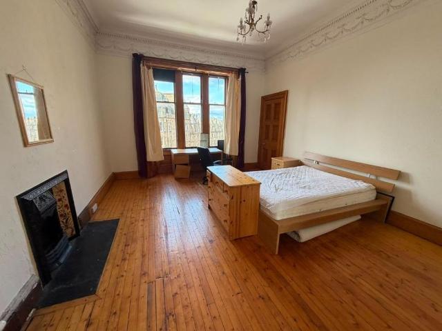 5 bedroom flat to rent