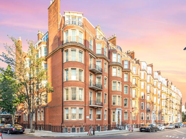 5 bedroom Flat To Rent