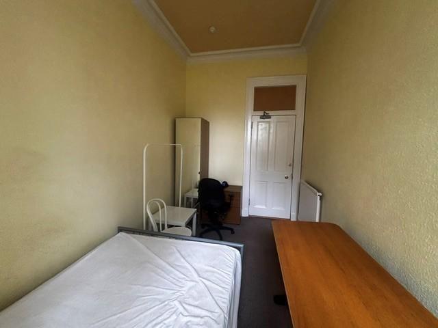 5 bedroom flat to rent