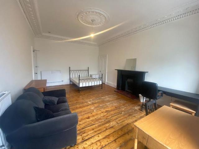 5 bedroom flat to rent