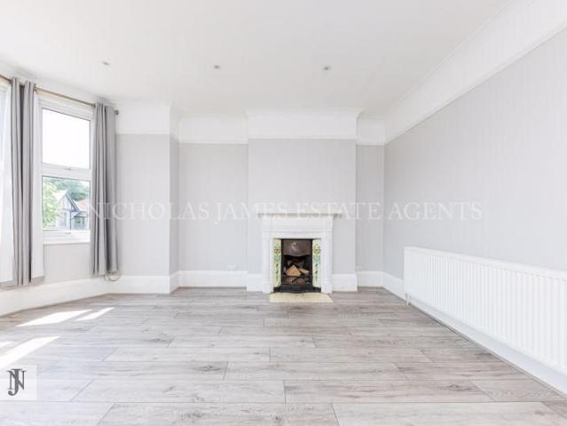 5 bedroom flat to rent