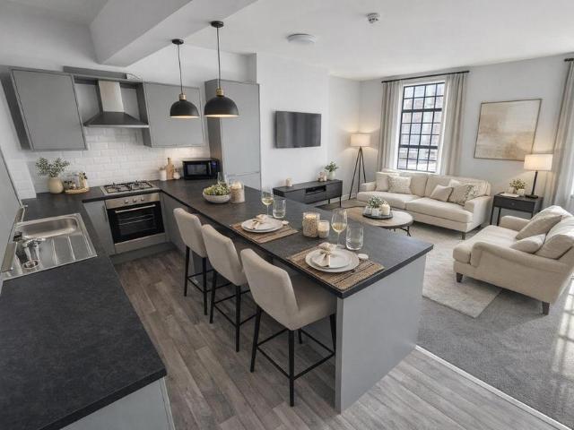 5 bedroom flat to rent