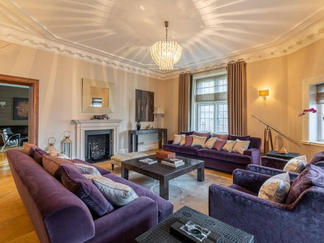 5 bedroom flat to rent