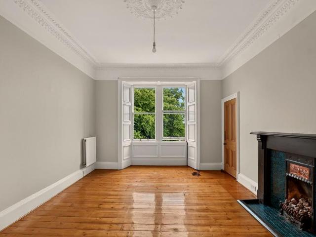 5 bedroom flat to rent