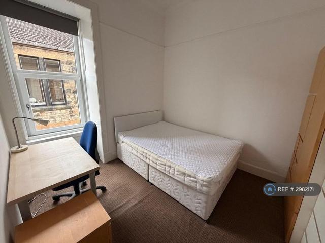 5 bedroom flat to rent