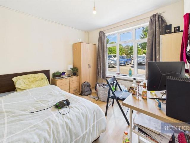 5 bedroom house to rent