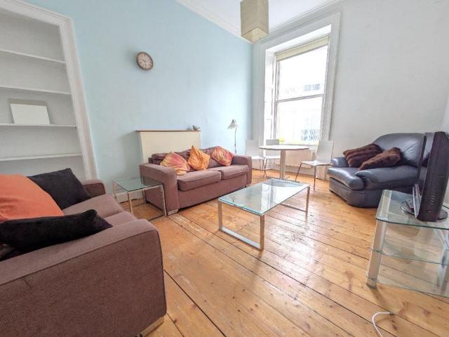 5 bedroom flat to rent