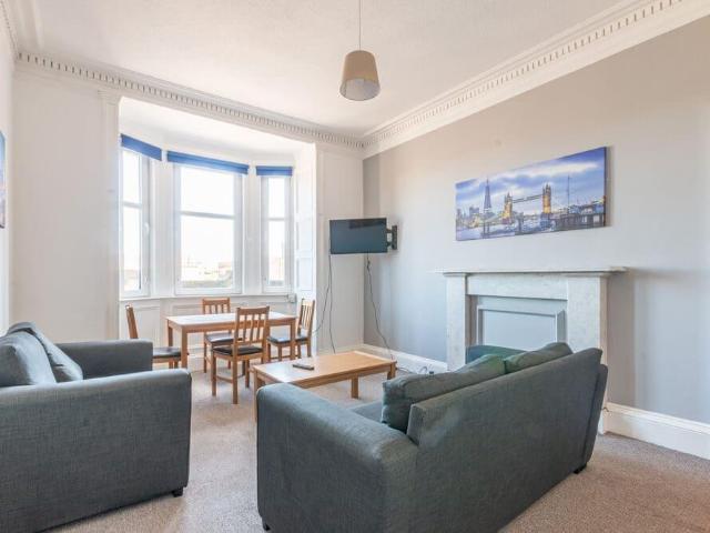 5 bedroom flat to rent