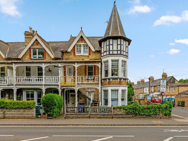 5 bedroom flat for sale