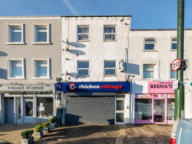 5 bedroom flat for sale