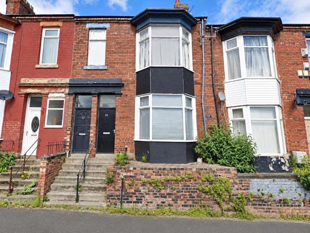 5 bedroom flat for sale