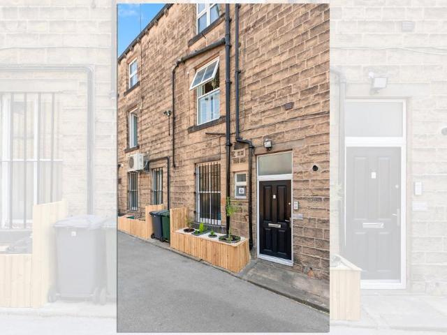 5 bedroom flat for sale