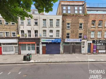 5 bedroom terraced house for sale