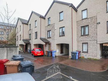 5 bedroom flat for sale
