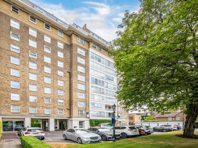 5 bedroom flat for sale
