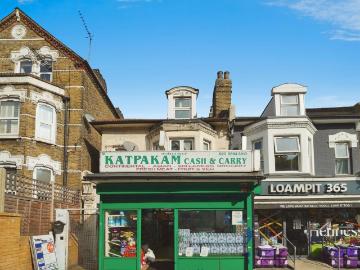 5 bedroom flat for sale