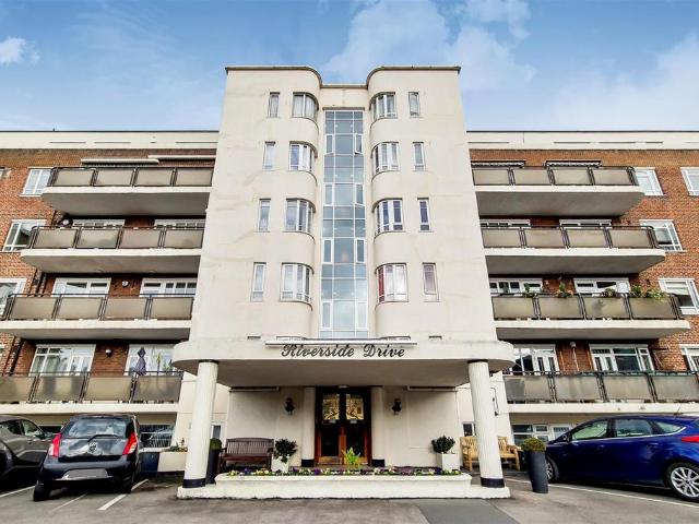5 bedroom flat for sale