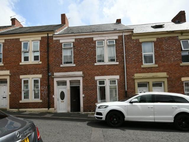 5 bedroom flat for sale