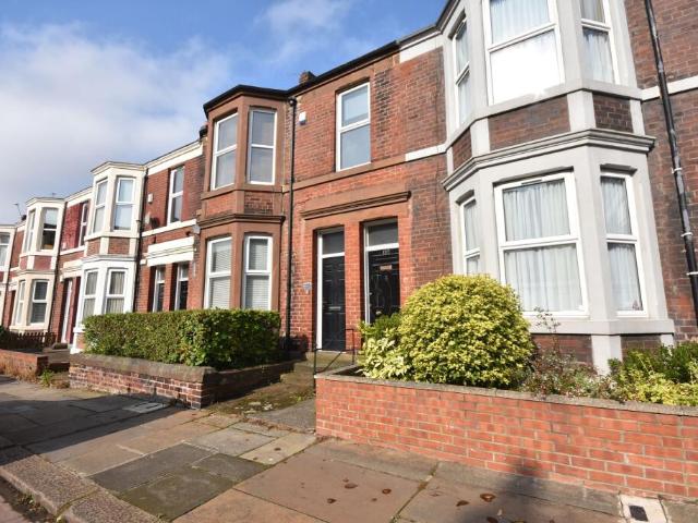 5 bedroom flat for rent in Helmsley Road, Newcastle Upon Tyne, NE2