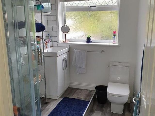 5 bedroom flat in Birmingham