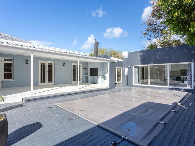 5 Bedroom Freehold To Let in Claremont