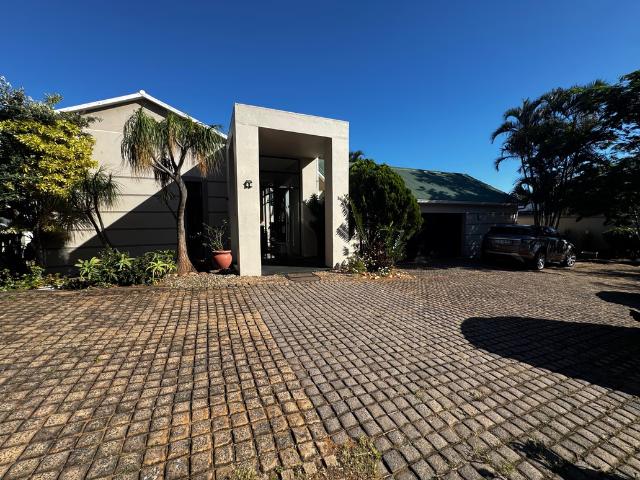 5 Bedroom Freestanding To Let in Umhlanga Central