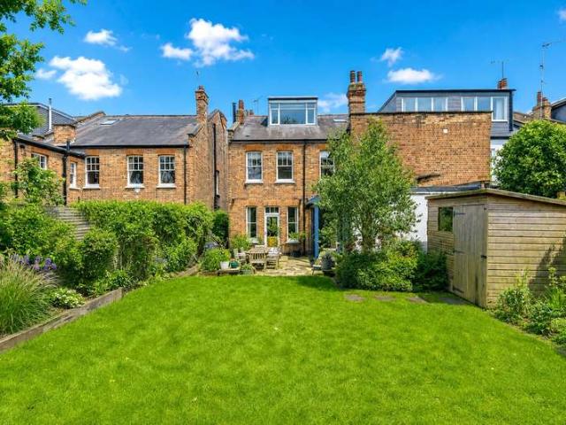 5 Bedroom House
