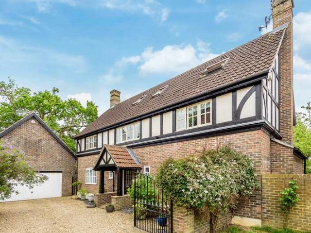 5 Bedroom House