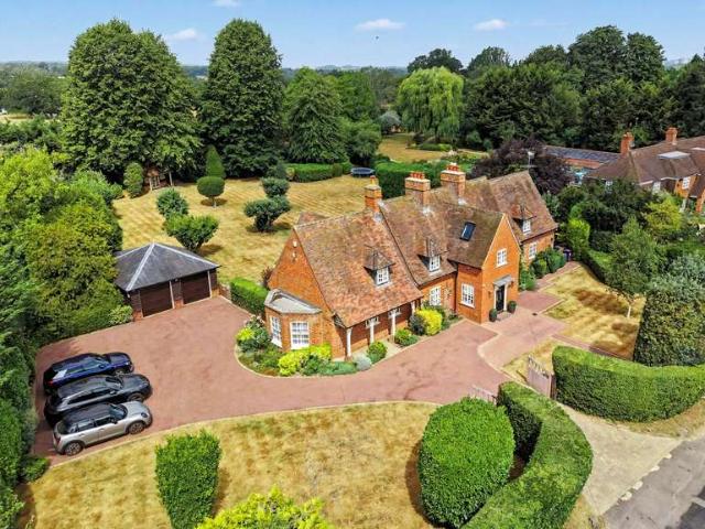5 Bedroom House