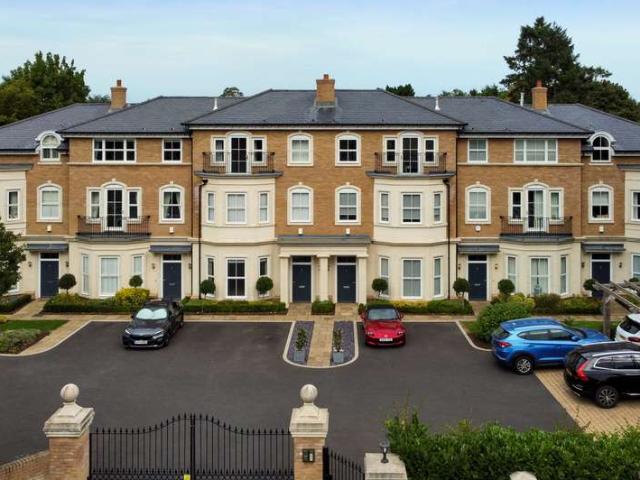 5 Bedroom House